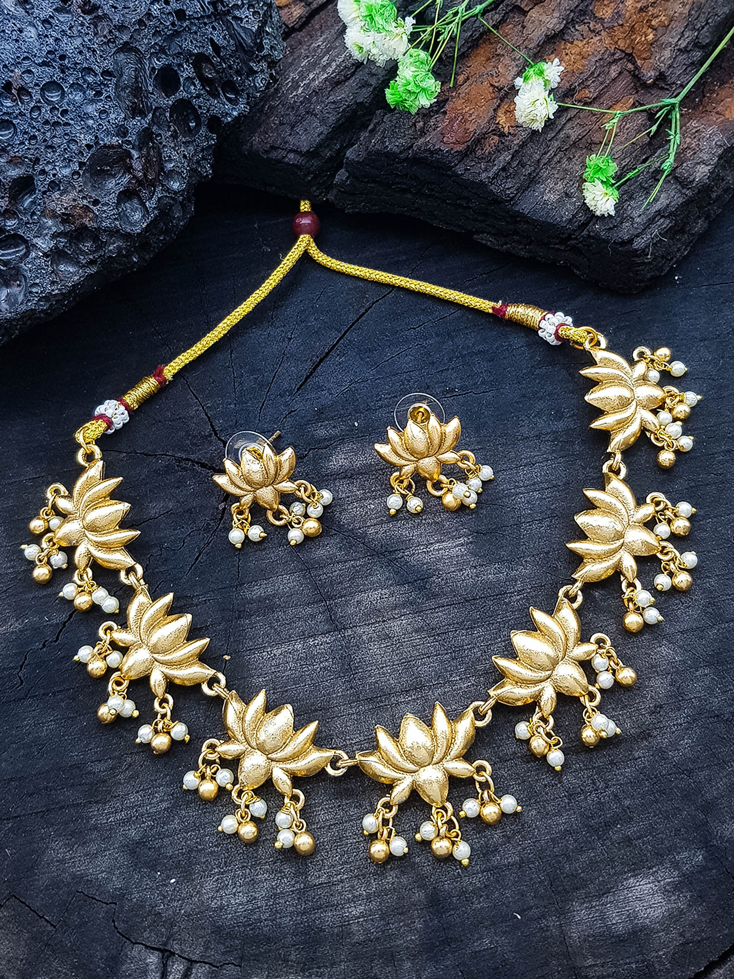 Gold plated Lotus with pearl Necklace Set