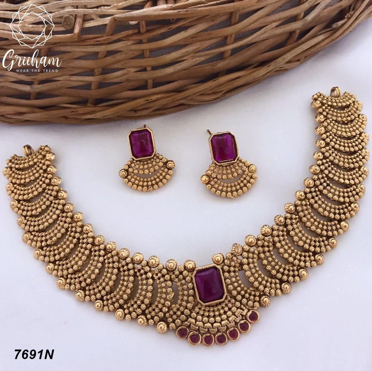 Antique Finish Best seller Short Necklace Set 7691N