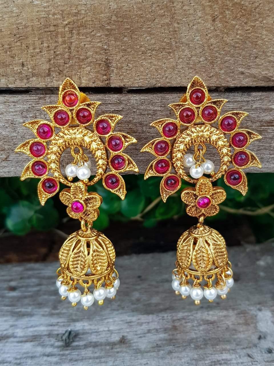 Antique Gold Finish Earring/jhumka with Red Kemp Stones EBH11-240-3437N