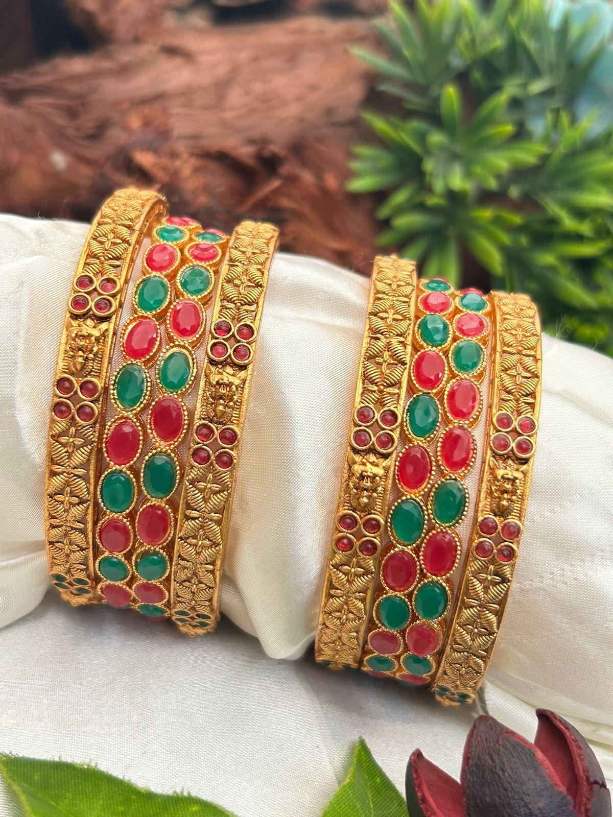 Set of 8 Bangles