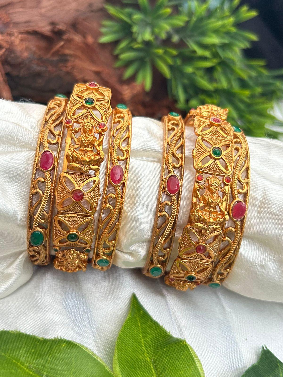 Set of 6 Bangles