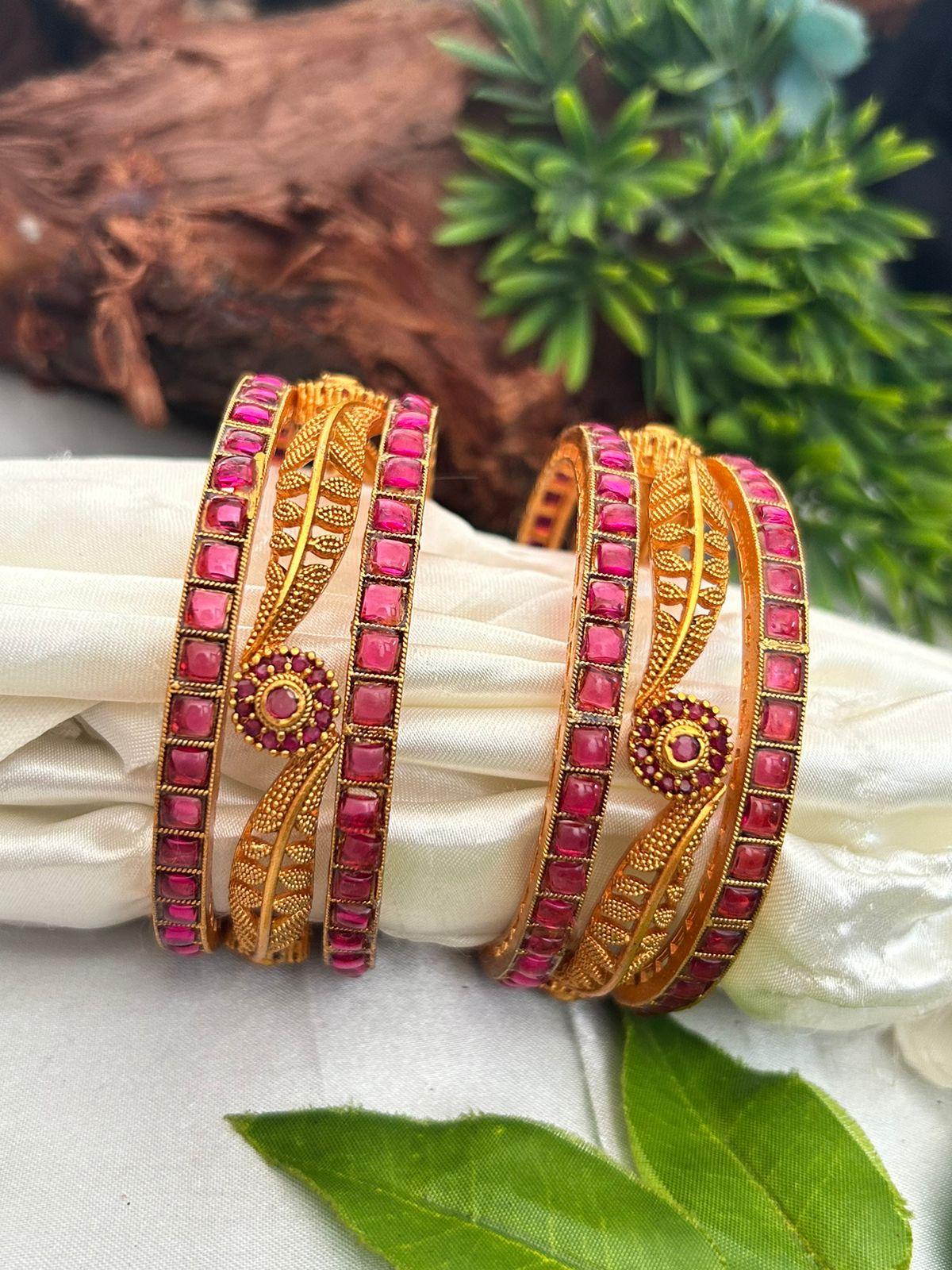 Set of 6 Bangles