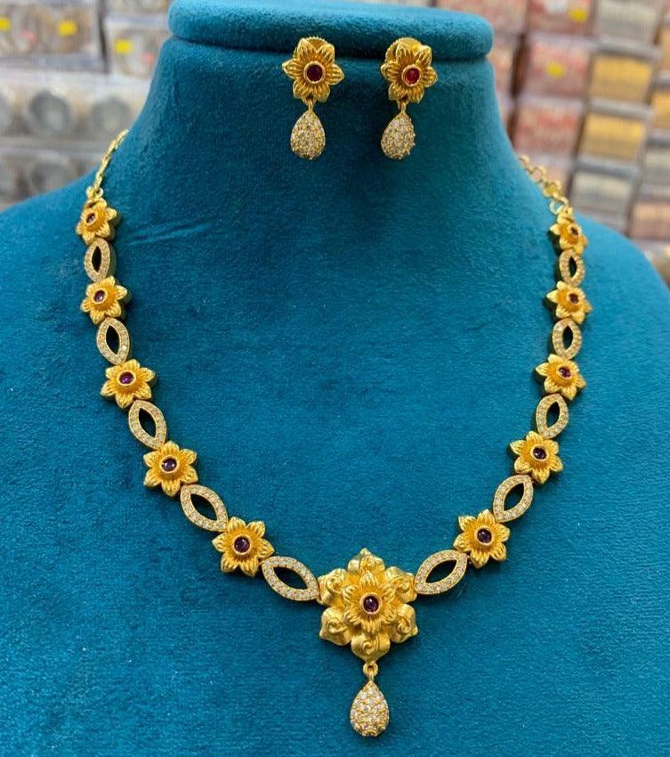 Contemporay Floral design short necklace set - Griiham