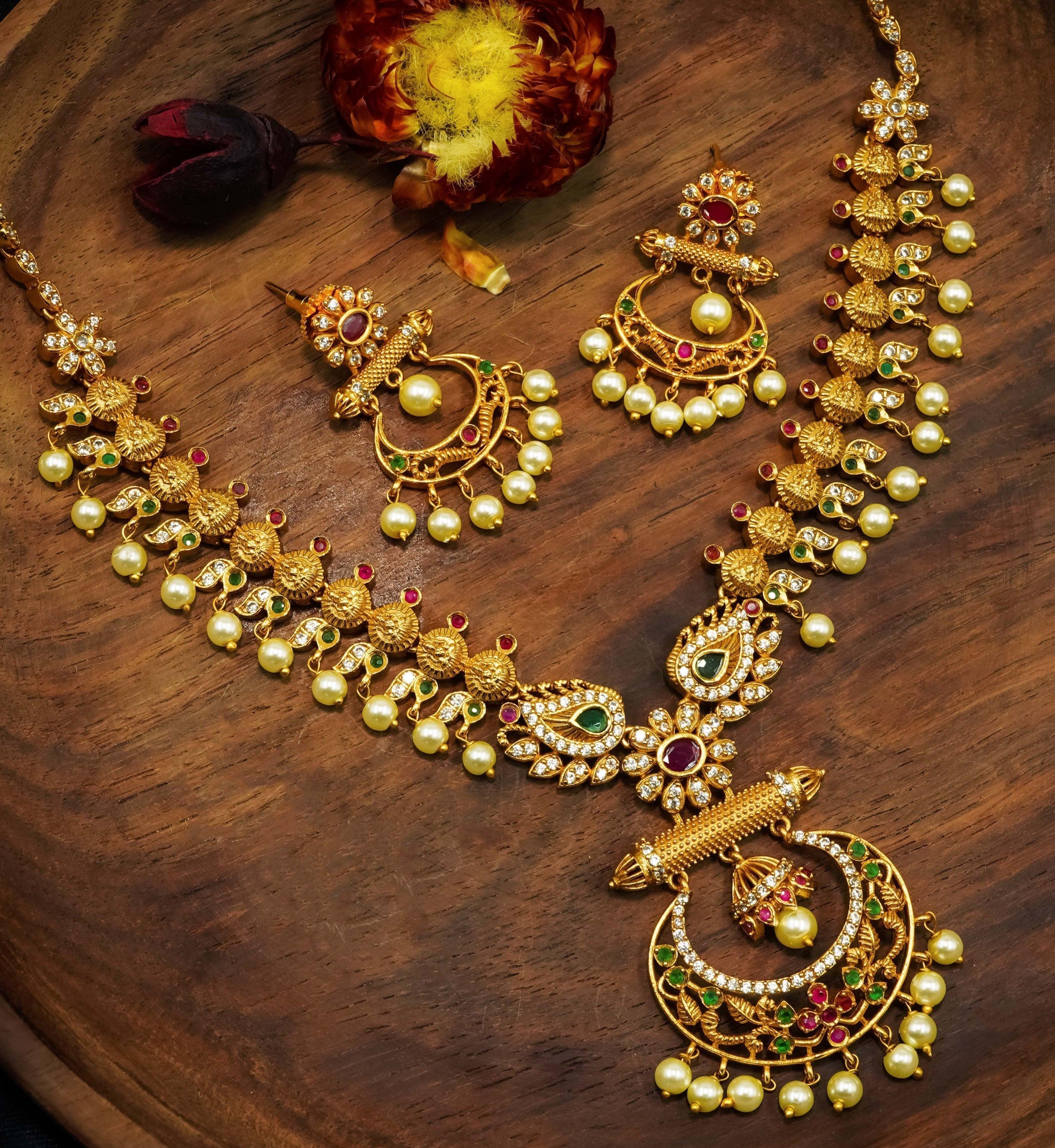 Contemporay chandbali short necklace set