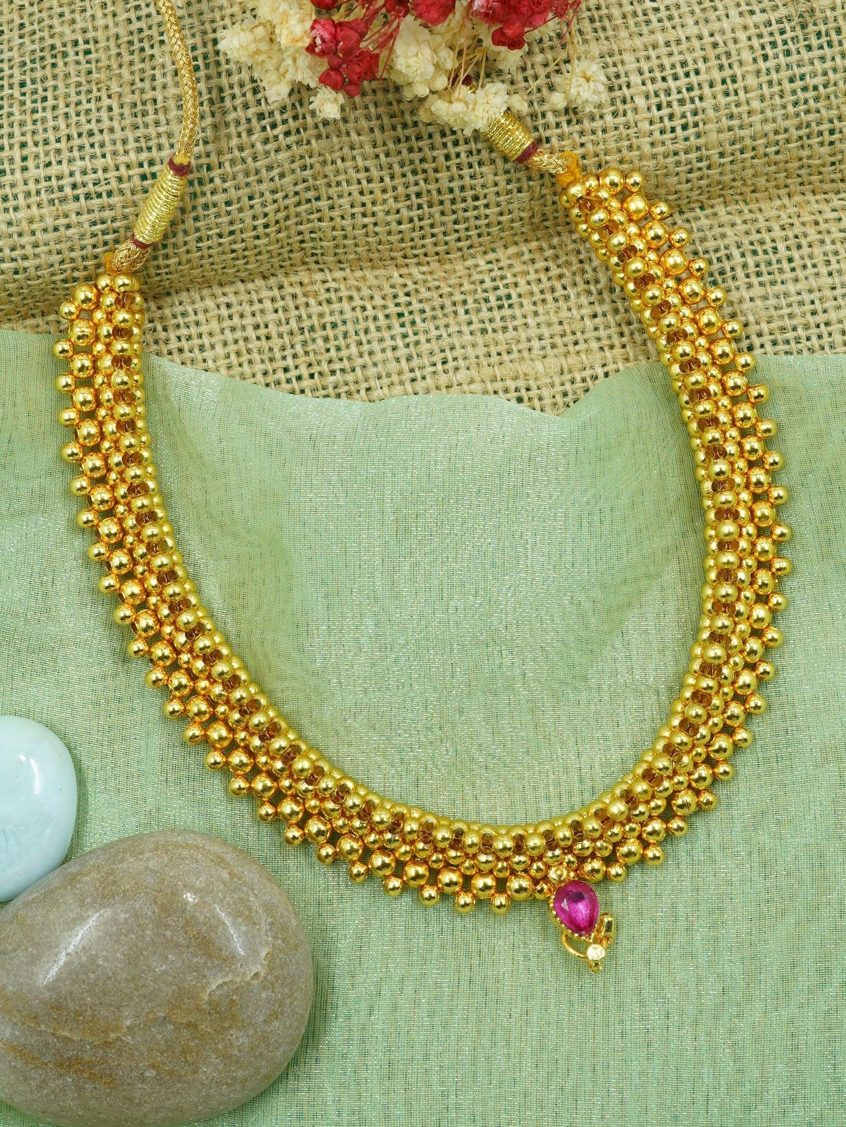 Gold Finish Short necklace Maharastra Thusi 11004N - Griiham