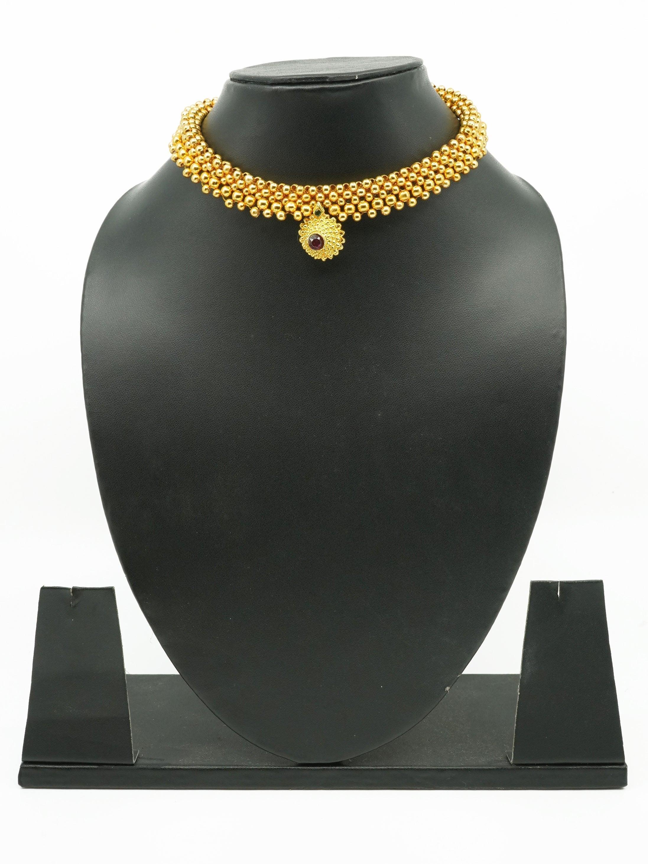 Gold Finish Short necklace Maharastra Thusi 11006N - Griiham