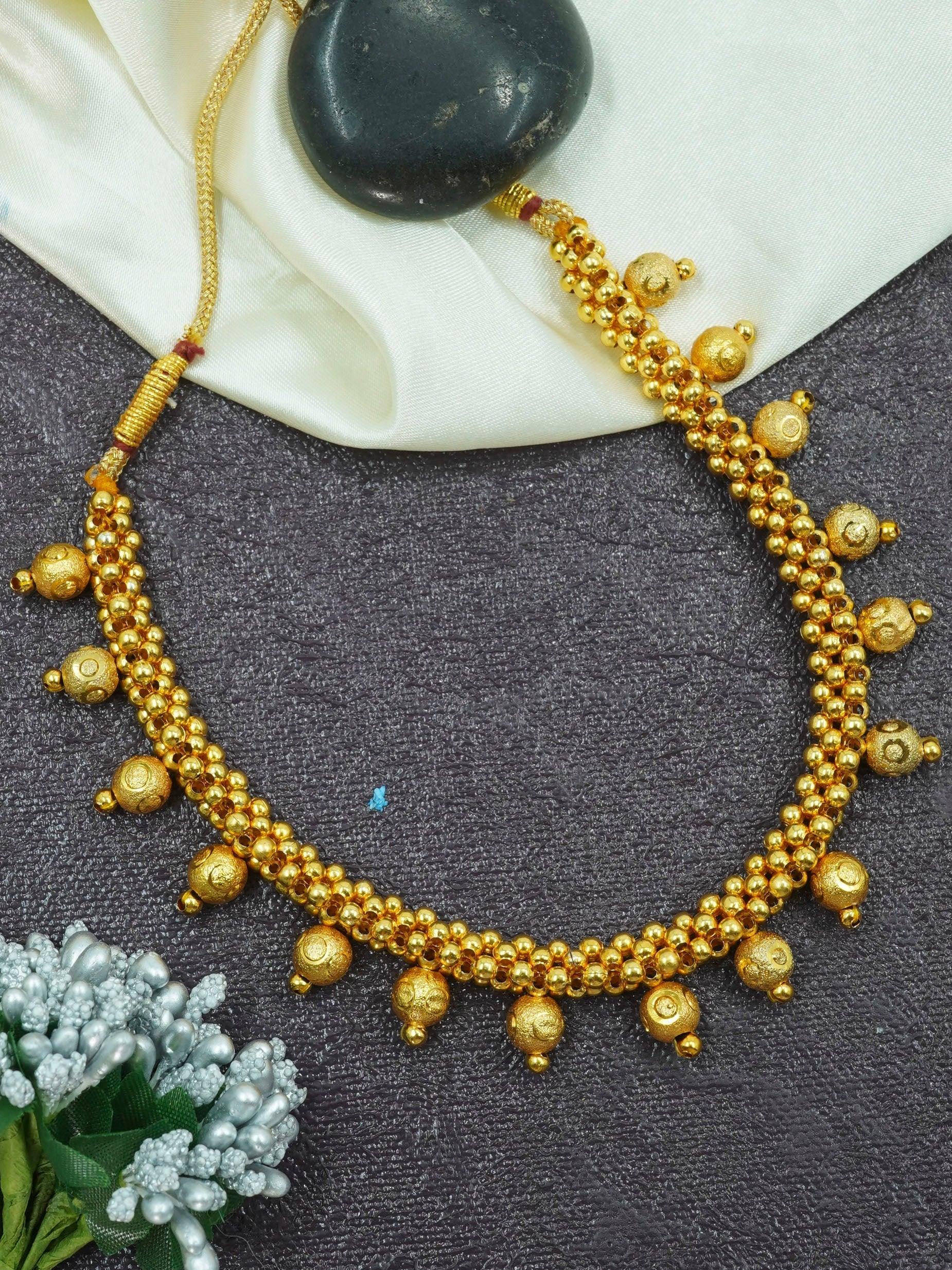 Gold Finish Short necklace Maharastra Thusi 11017N - Griiham