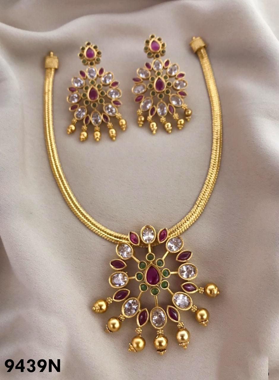 Gold Plated Designer Pendant set 9439N - Griiham