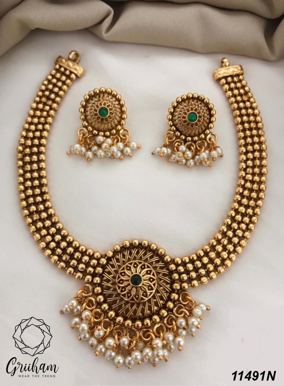 Gold Plated Elegant Necklace Set with kempu stones 11490N - Griiham