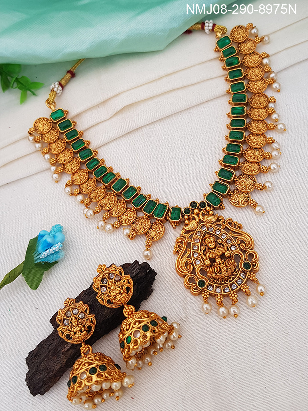 https://www.griiham.in/cdn/shop/files/Gold-finish-Kasu-Laxmi-Short-necklace-set-with-colored-kempu-stones-8976N-Necklace-Set-Kanakam-Green-2.jpg?v=1703313025