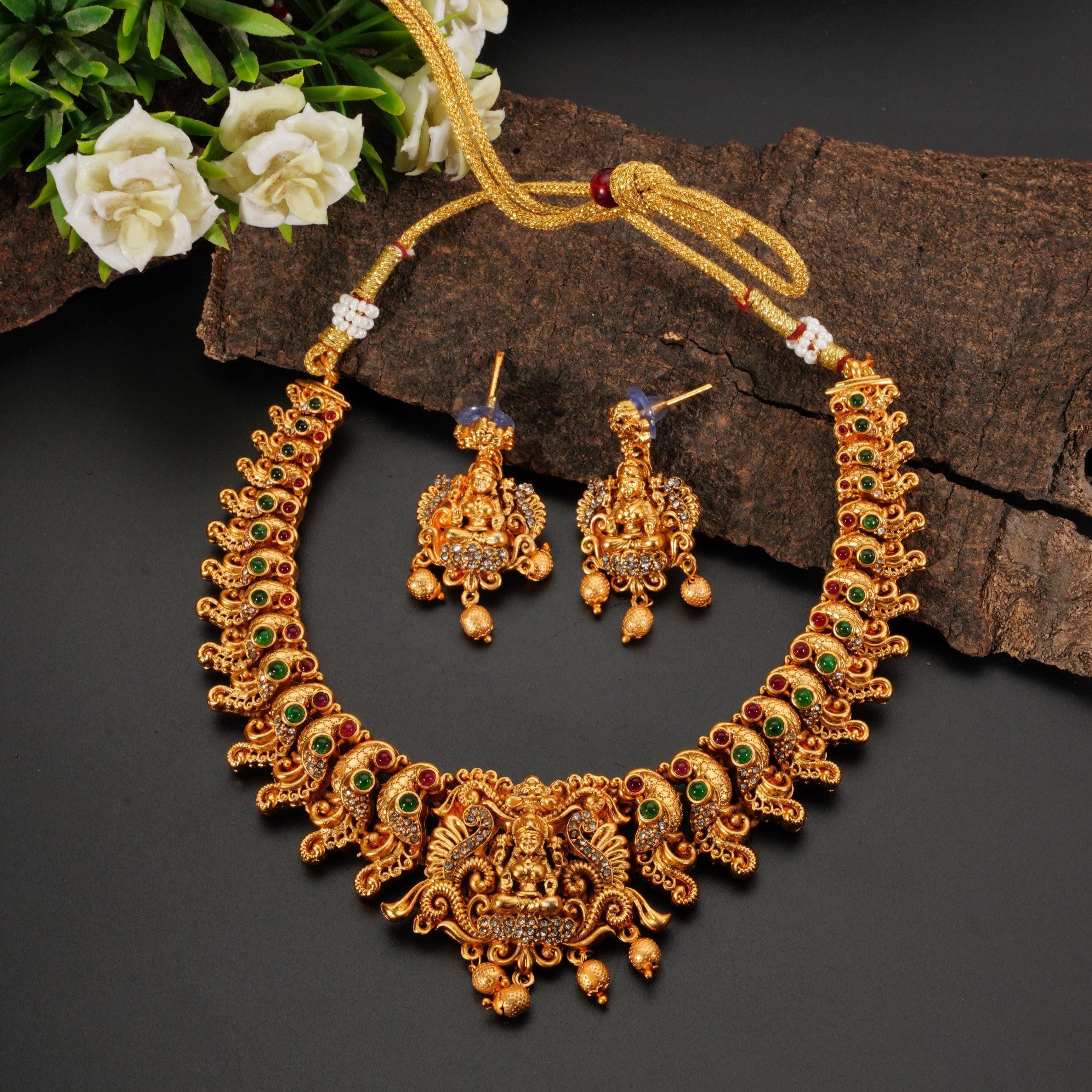 Gold finish Laxmi Short necklace set 8596n - Griiham