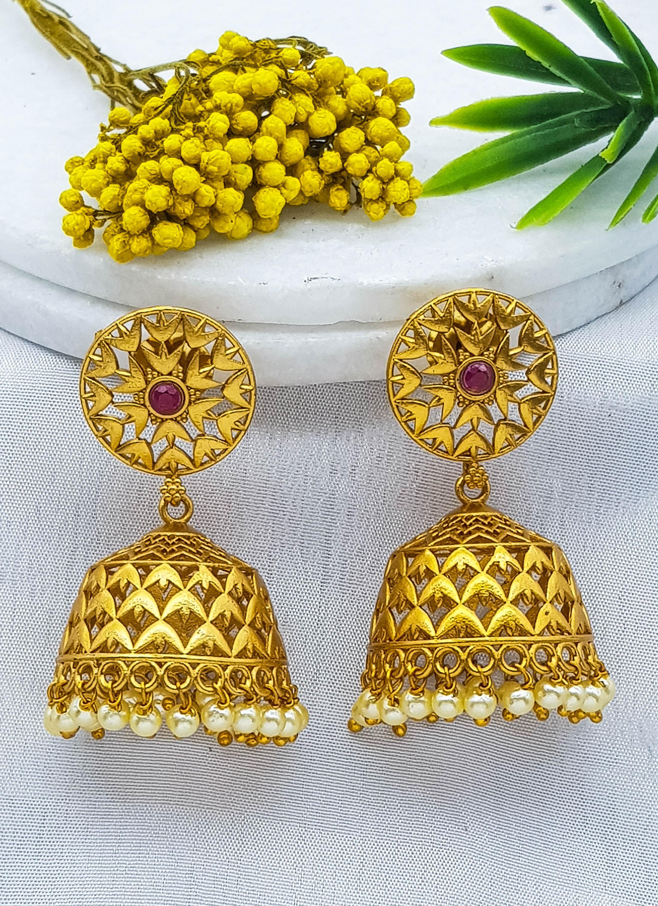 Gold plated Classic design Jhumka Earrings