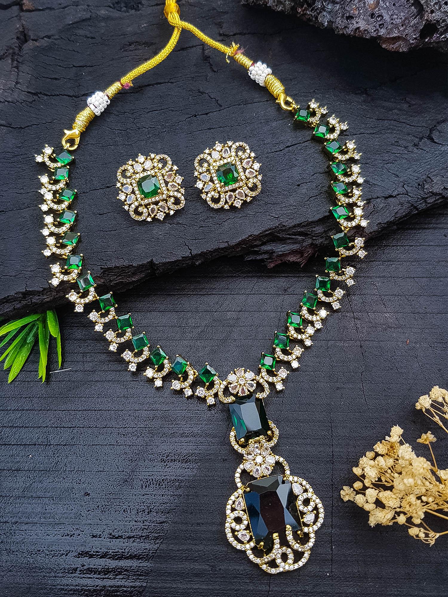 Victorian polish Ambani inspired emerald necklace set chain with Monalisa stone