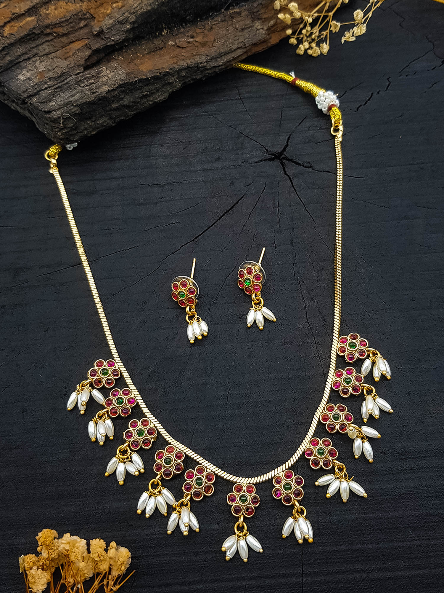 Gold Plated Floral Delicate Necklace set with pearls