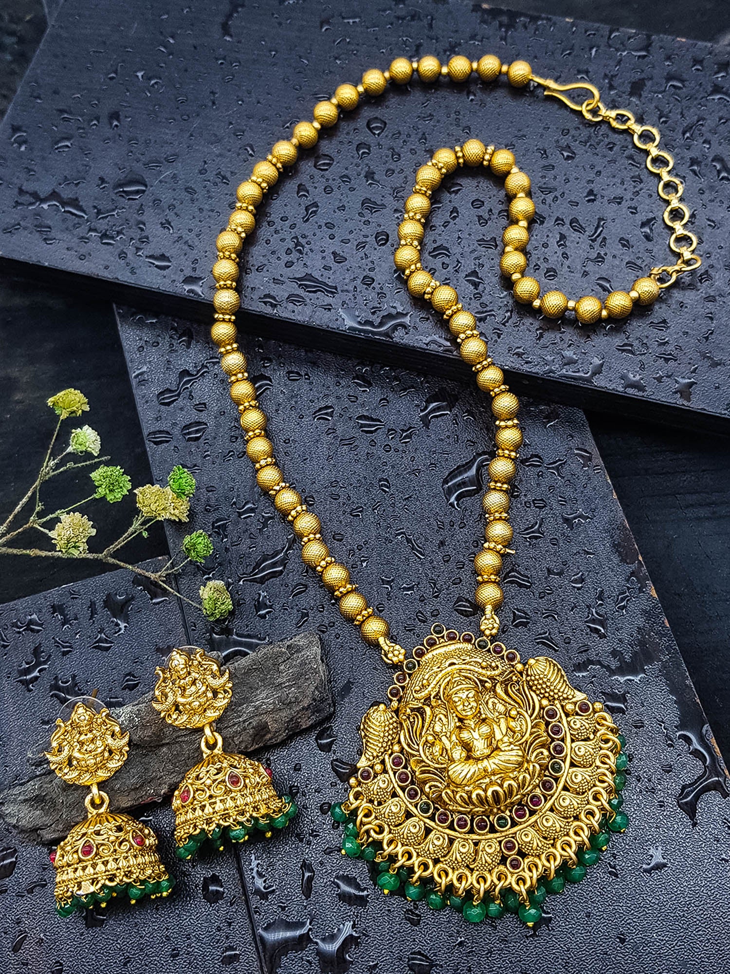 Premium Gold Plated Temple design Pendant Set