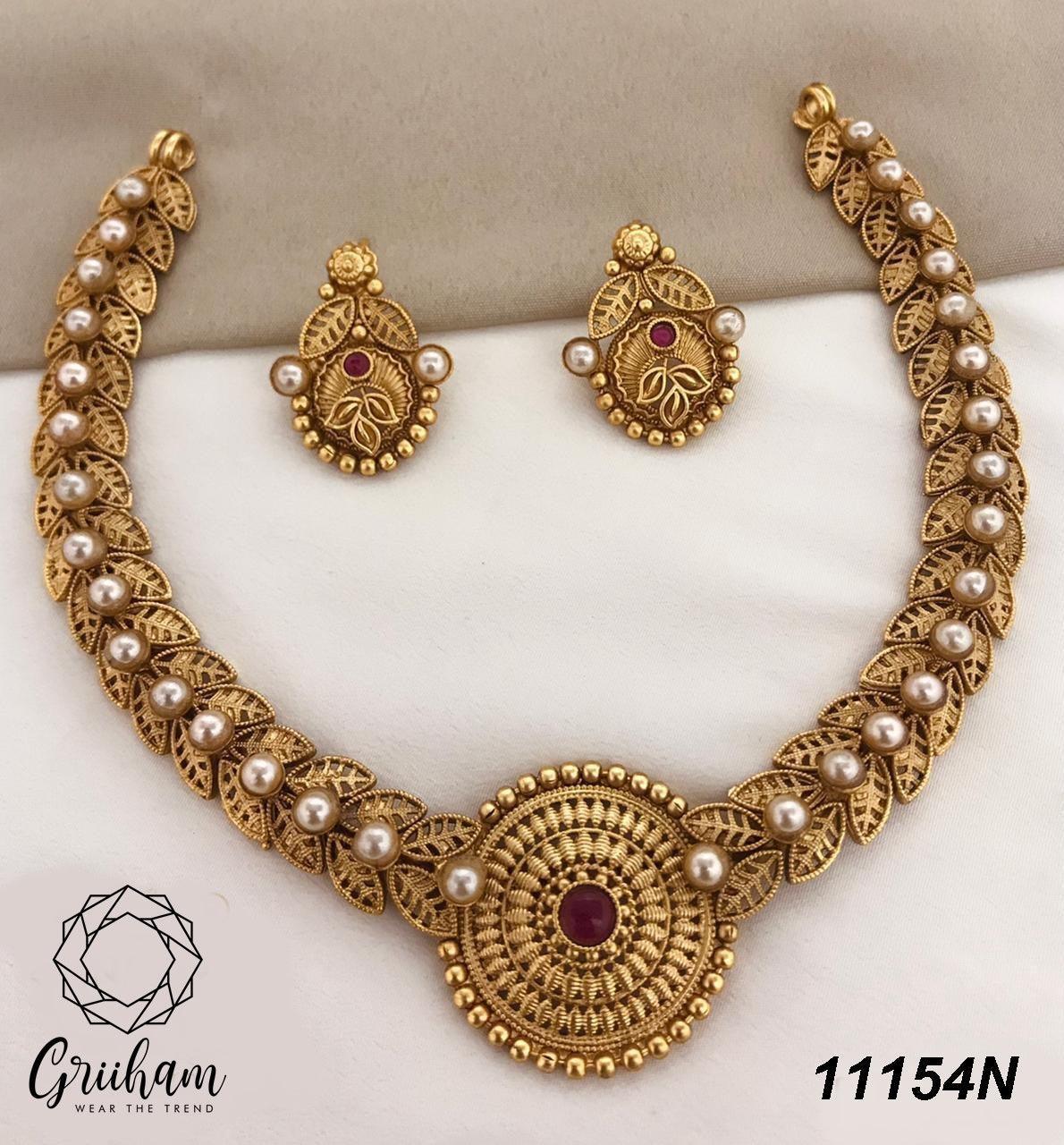 Premium Antique Gold Finish Necklace Set 11155N - Griiham