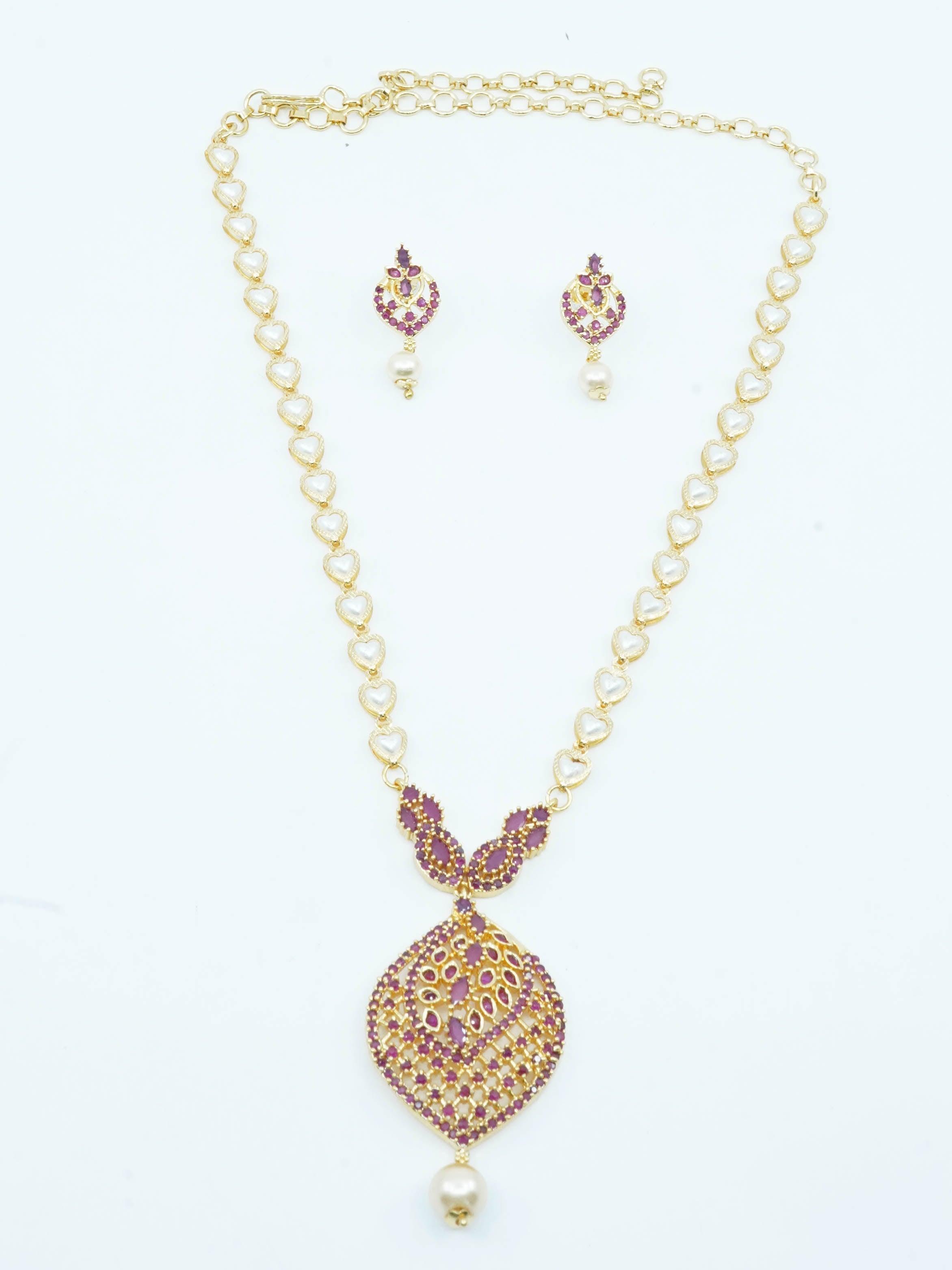 Premium Gold Finish Necklace set with Kemp Stones perfect for giftin - Griiham