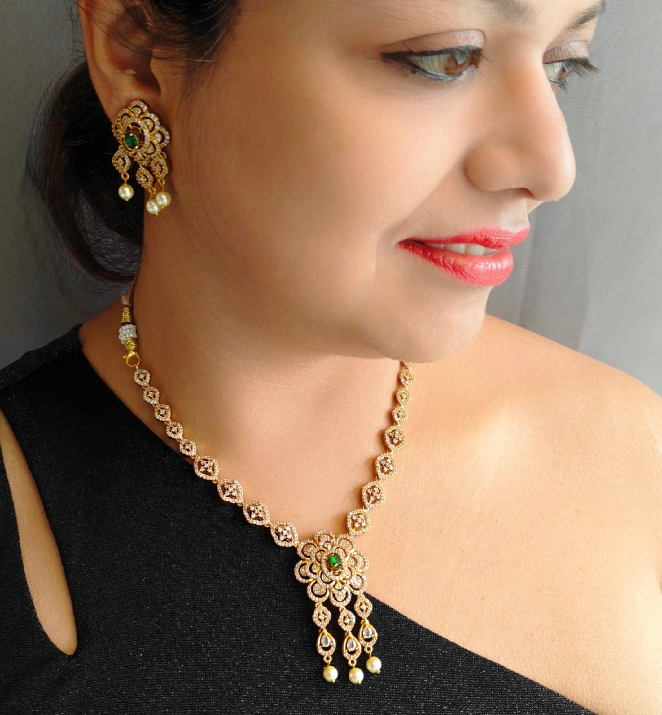 Premium Sayara Collection with 4 Interchangeable Stone Necklace Set - Griiham