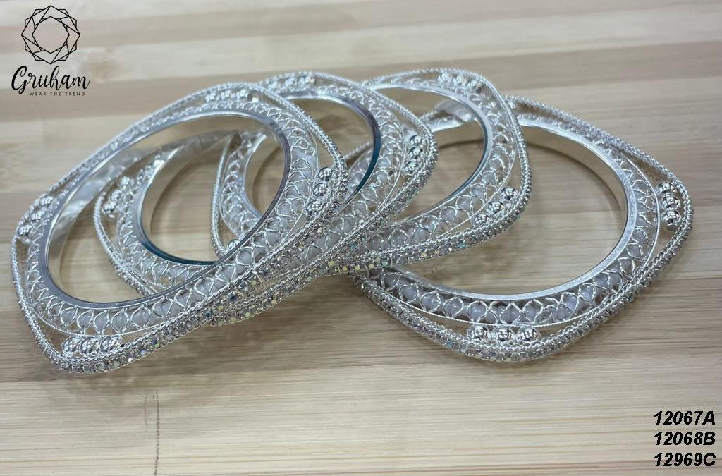 Silver Plated set of 4 Bangles