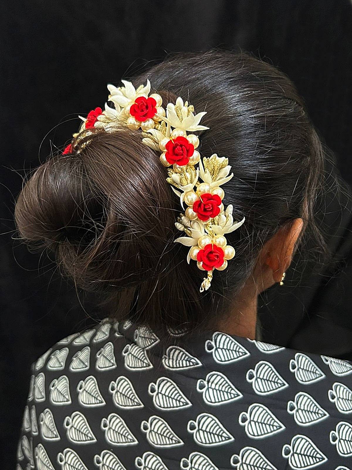 amboda bun Flower with Arch