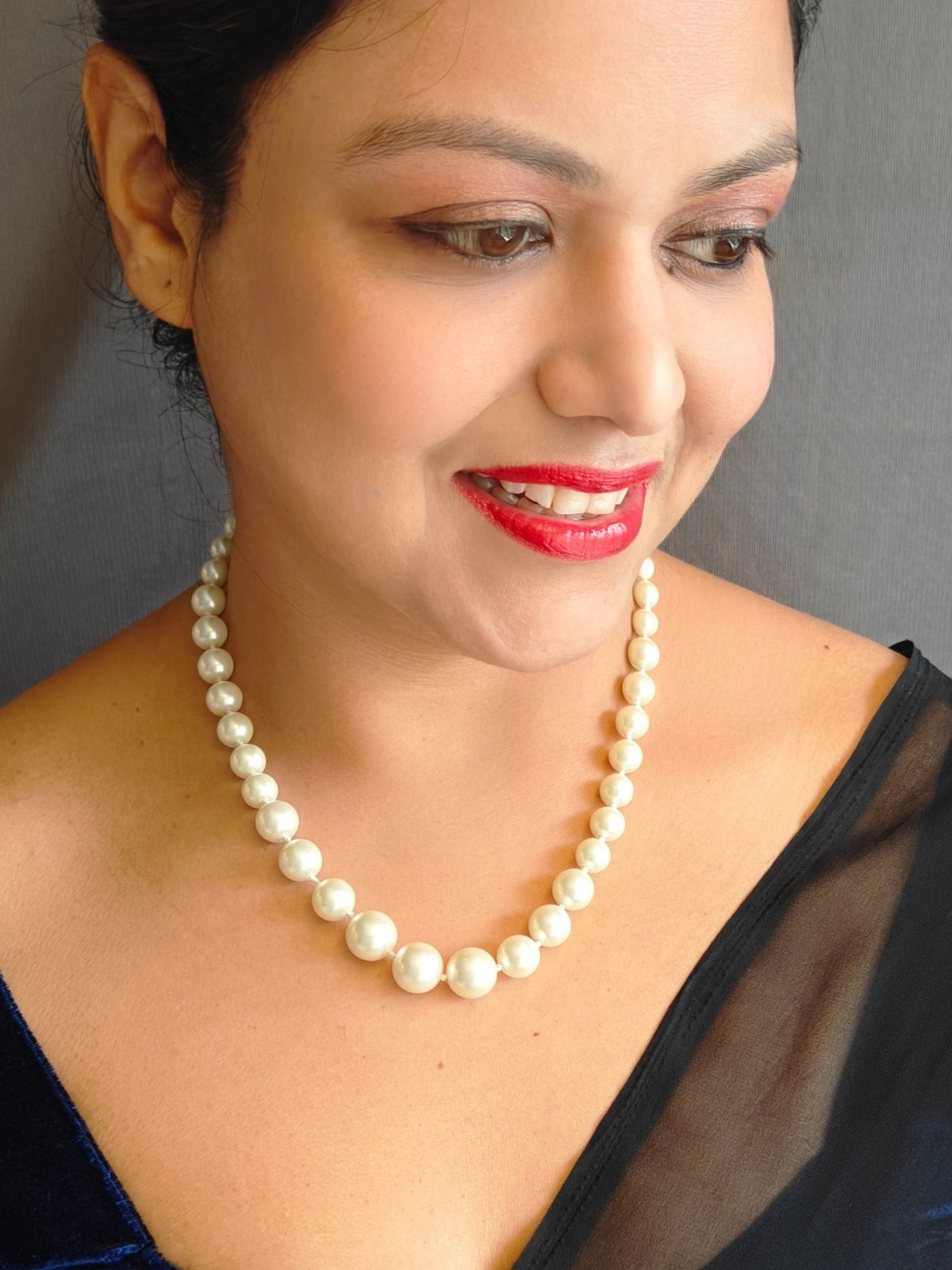 Natural Royal Shell Pearl Mala with Graduation Necklace Set