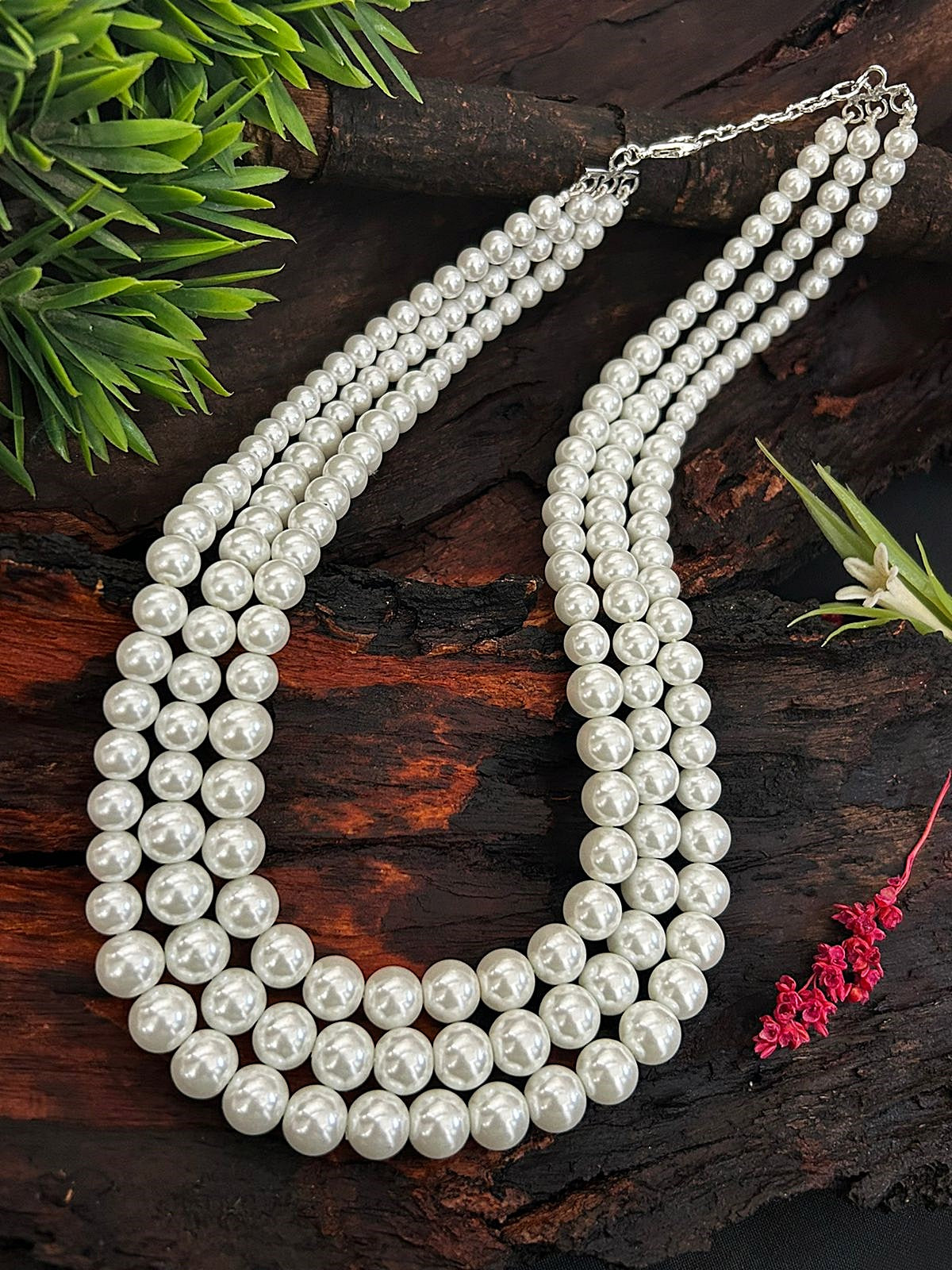 Three Lines Natural Royal Shell Pearl Mala with Graduation Necklace Set