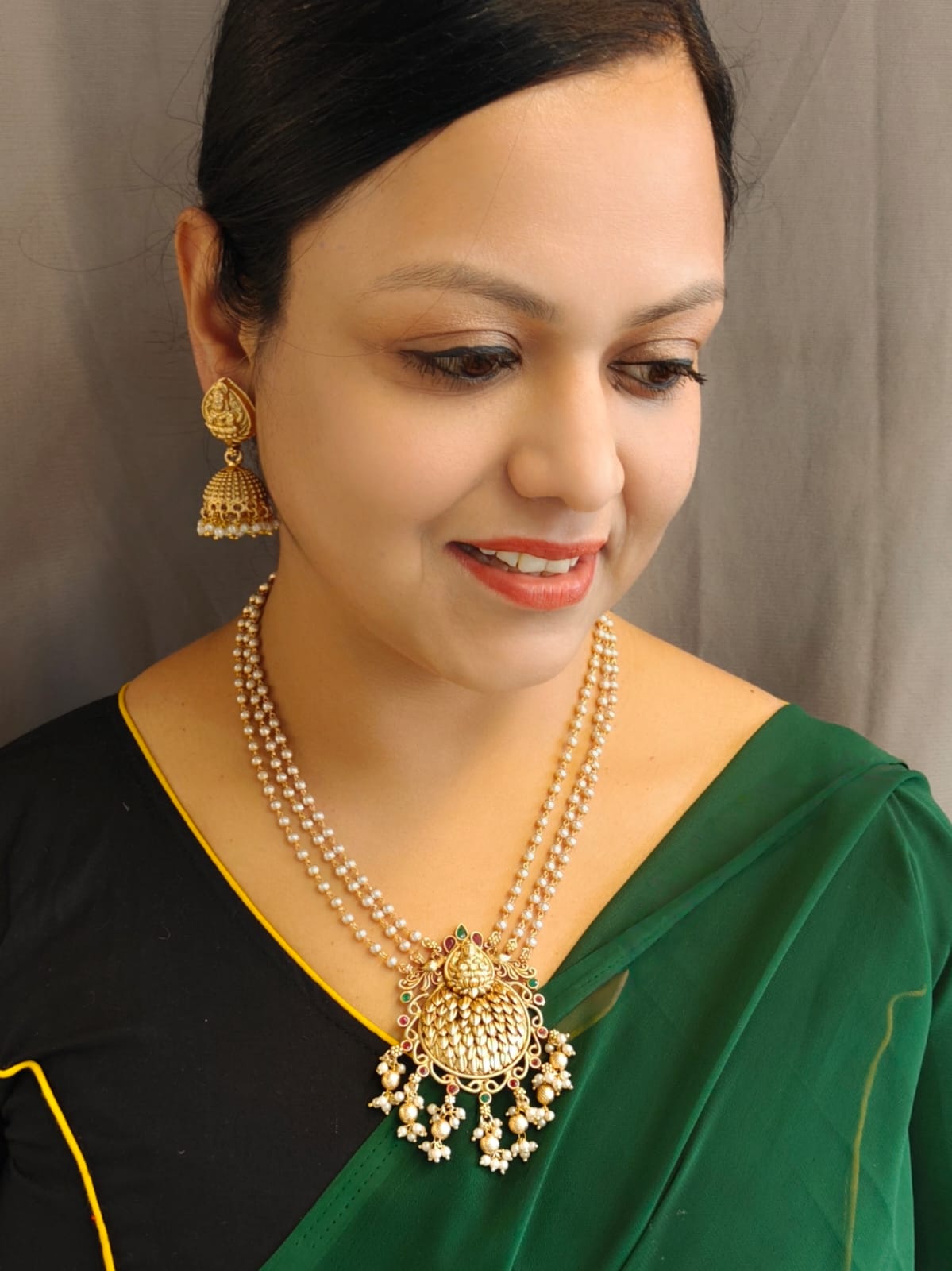 Gold Plated Pendant set with pearl mala