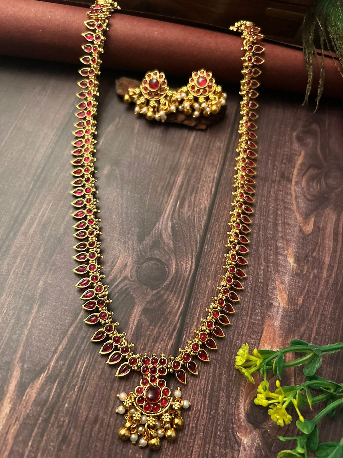 Premium Sayara Collection Elegant Ruby & Emerald Necklace Set