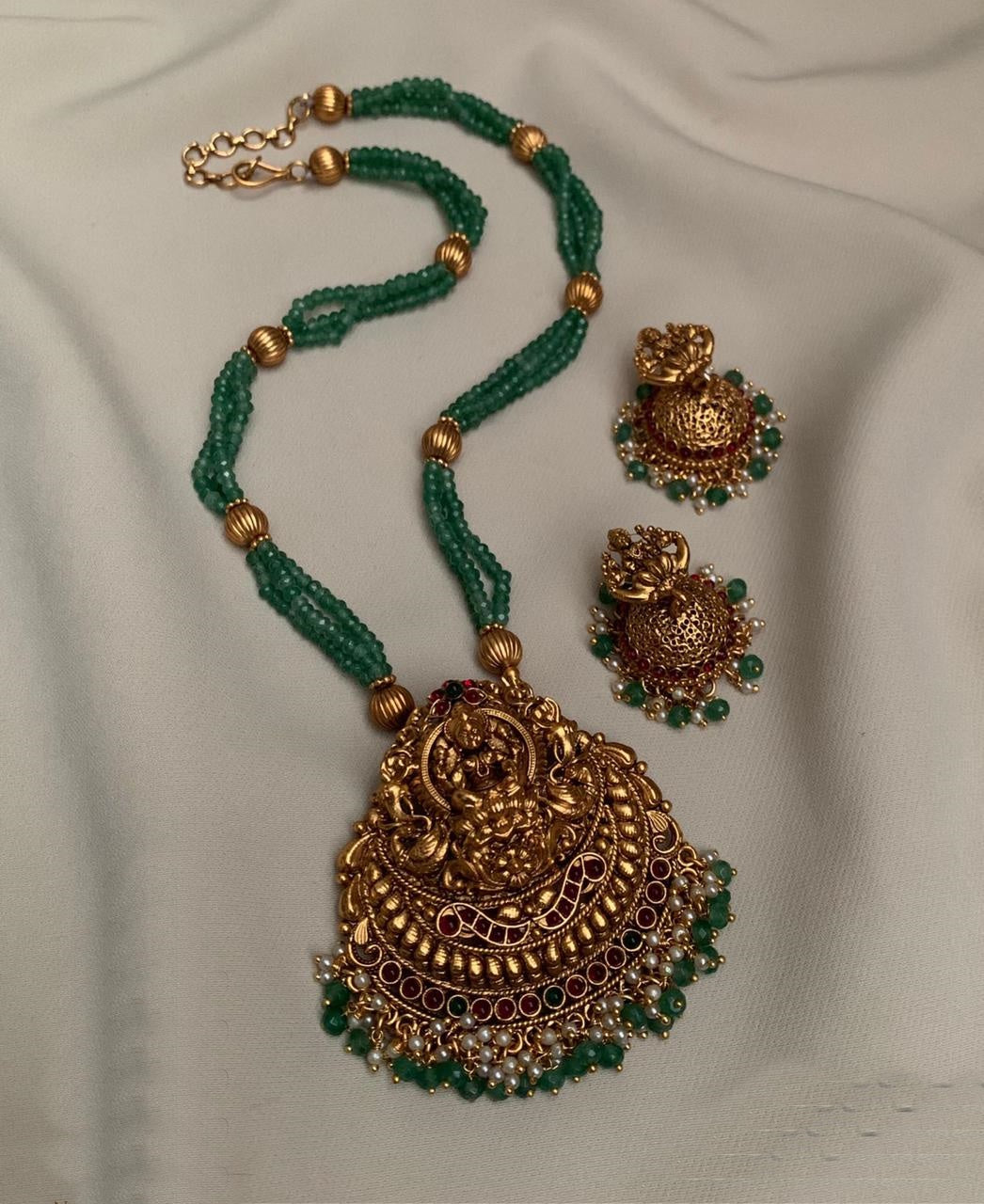 Gold Plated Necklace Set in green crystal